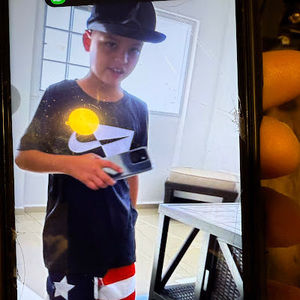 Meet your Posher, Carlos jesus